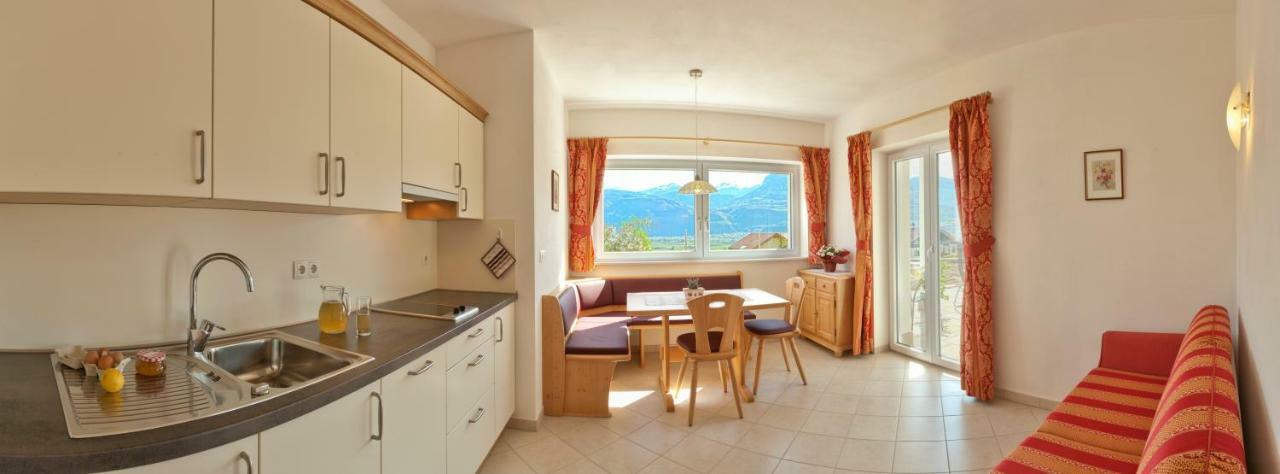 Unterstoan Hof Apartment Termeno Ngoại thất bức ảnh